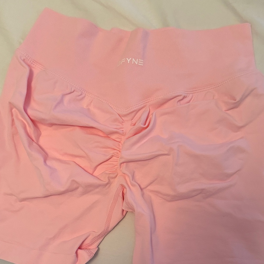 DFYNE Women's Light Pink Bike Shorts